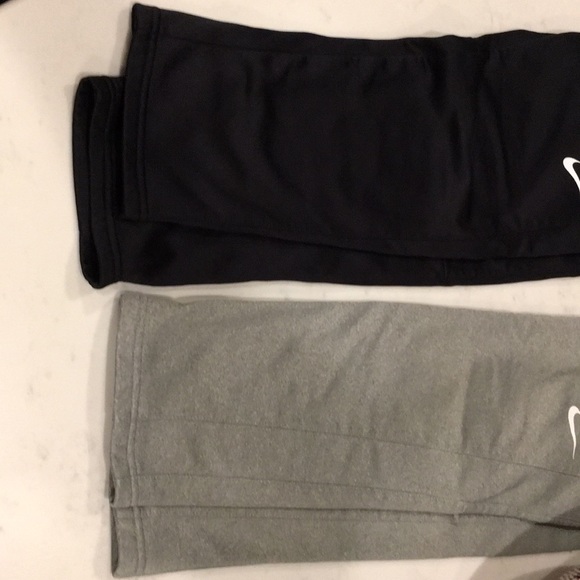 Boys Nike sweatpants - Picture 3 of 3
